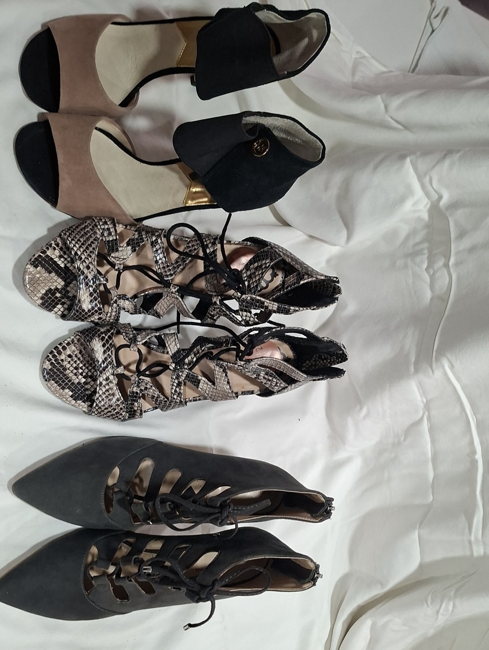 LOT OF 3 MICHAEL Michael Kors Black and Tan Suede Open-Toe ,ADRIENNE VITT